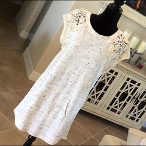 Cynthia Rowley Casual Dress w Front Pocket & Crochet Cap Sleeves.